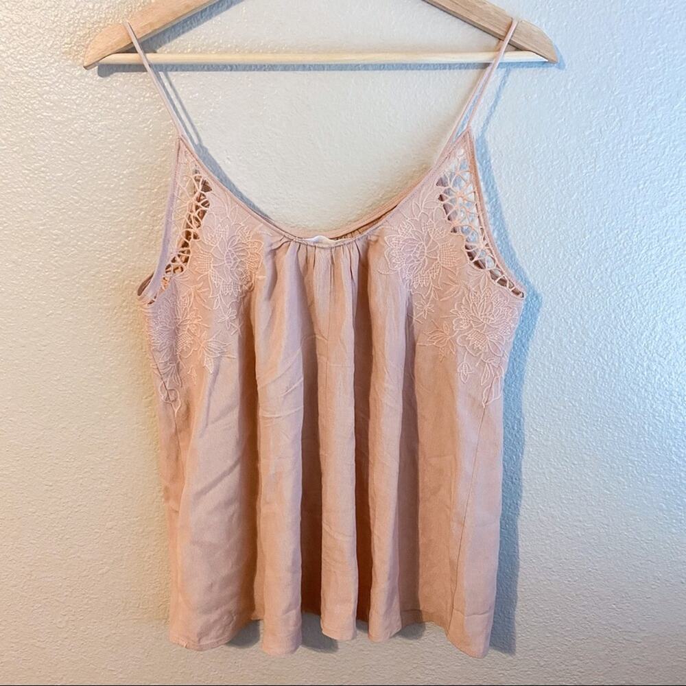 ASTR Pink Eyelet Embroidered Tank Top - Picture 4 of 4